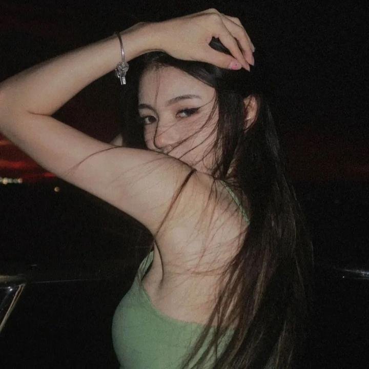 她恨我